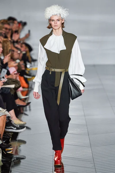 Look 7